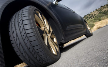 Merawat ban mobil yang paling tepat
