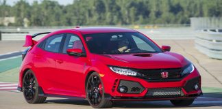 Civic Type R Membuktikan Anda Tidak Membutuhkan Penggerak Roda Belakang Untuk Memiliki Kesenangan di Trek