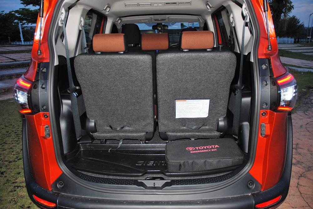 Toyota Sienta