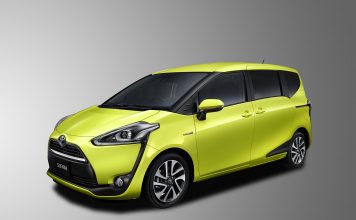 Review Toyota Sienta