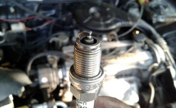 Memperbaiki Busi Mobil Sendiri Busi Mobil