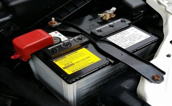 Tips Agar Aki Mobil Anda Tidak Cepat Soak