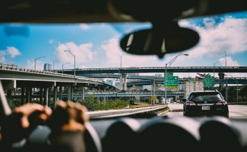 5 Kebiasaan Yang Membuat Bensin Mobil Boros Disaat Berkendara