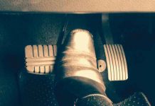 Tips Mencegah Rem Blong Saat Mengendarai Mobil