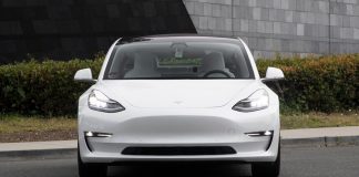 Persfektif Pemilik Tesla model 3S Yang Satu Tahun Menggunakan Tesla