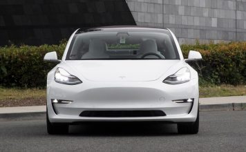 Persfektif Pemilik Tesla model 3S Yang Satu Tahun Menggunakan Tesla