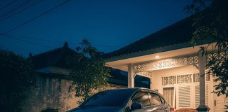 Saat Liburan: Dua teknologi yang memberikan keamanan adalah imobilizer dan sistem keyless. Keduanya memiliki pendekatan yang berbeda dalam melindungi kendaraan dari pencurian.