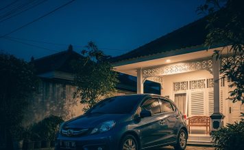 Saat Liburan: Dua teknologi yang memberikan keamanan adalah imobilizer dan sistem keyless. Keduanya memiliki pendekatan yang berbeda dalam melindungi kendaraan dari pencurian.